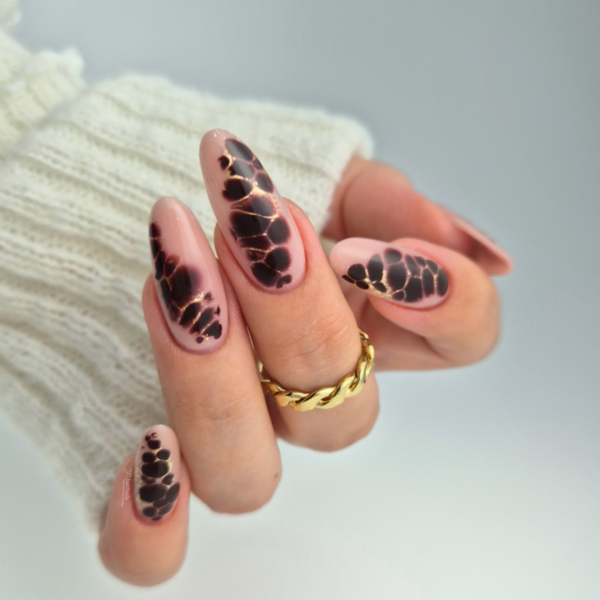 UV VARNISH 137 - MYSTIC MAHOGANY - Image 3
