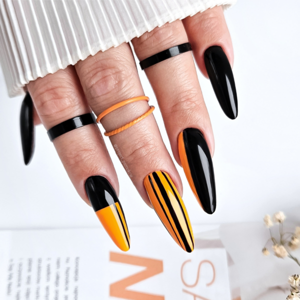UV VARNISH 605 - WOMAN IN BLACK - Image 3