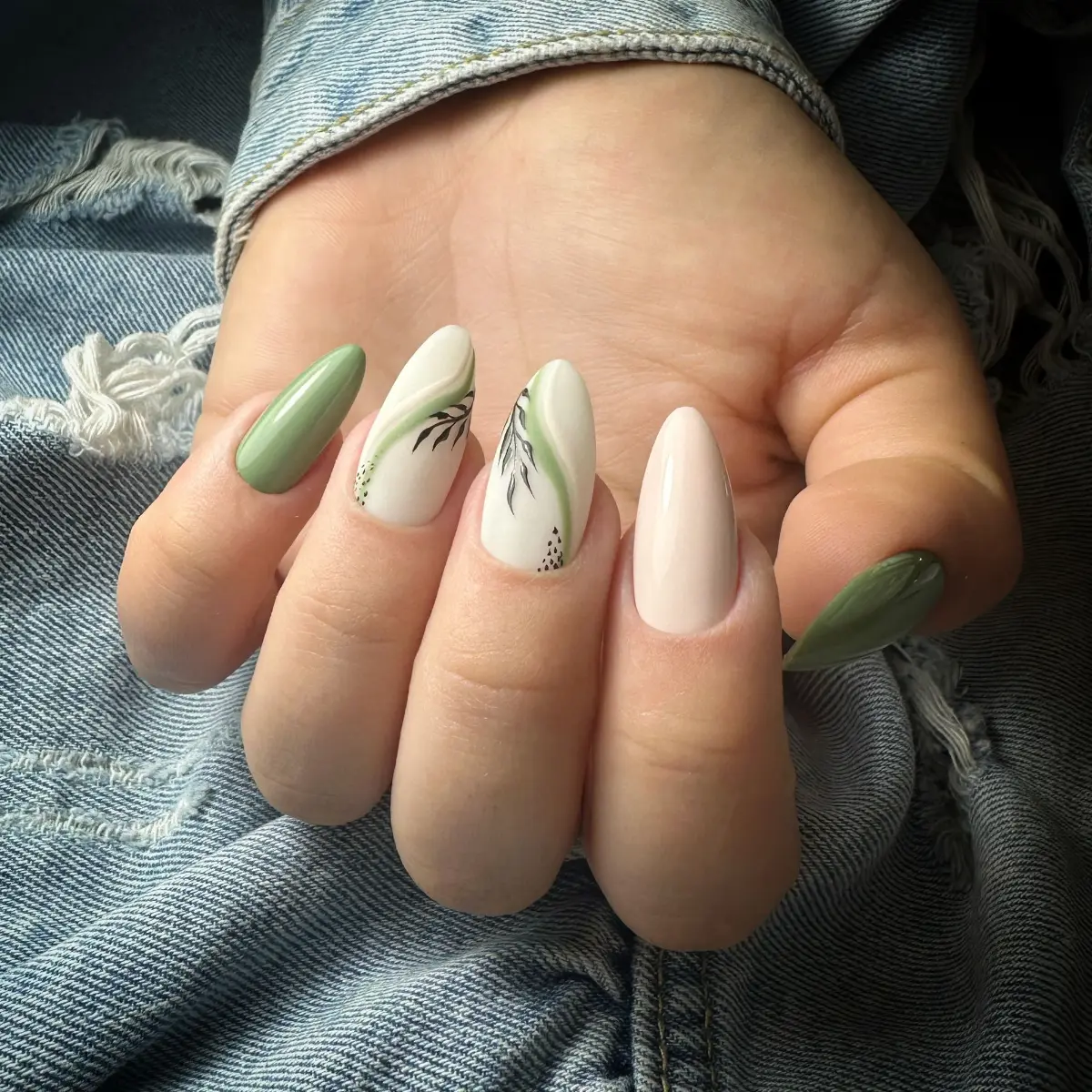 Lakier Hybrydowy UV Hybrid Green Dragon 6 ml - 104 - obrazek 3