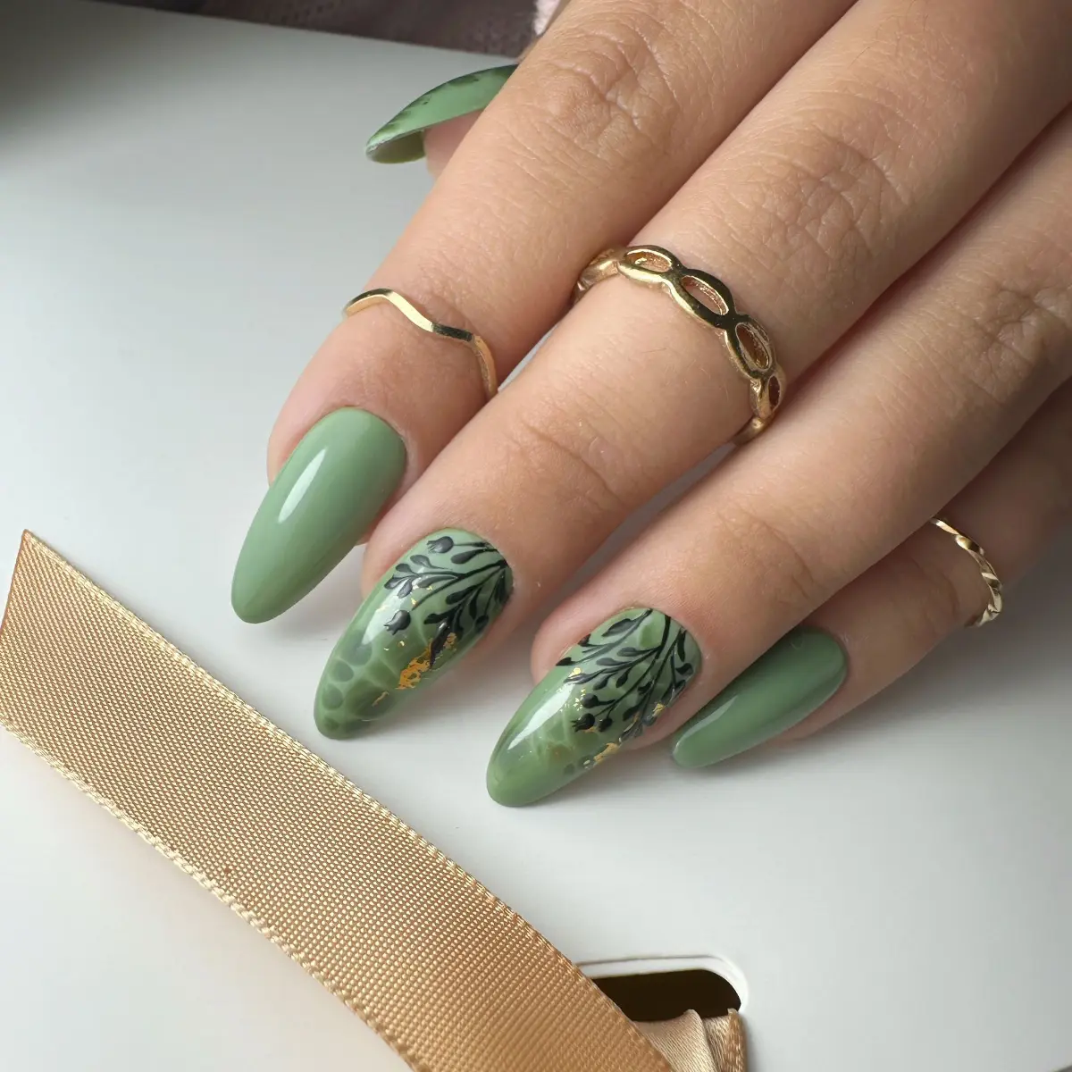 Lakier Hybrydowy UV Hybrid Green Dragon 6 ml - 104 - obrazek 4