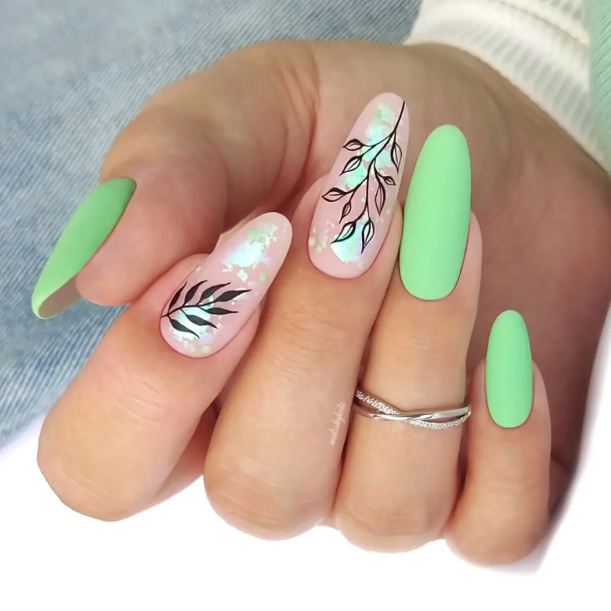 PŁATEK HOLO FLAKES UV LED No4<b> 0,5 g</b> - obrazek 2