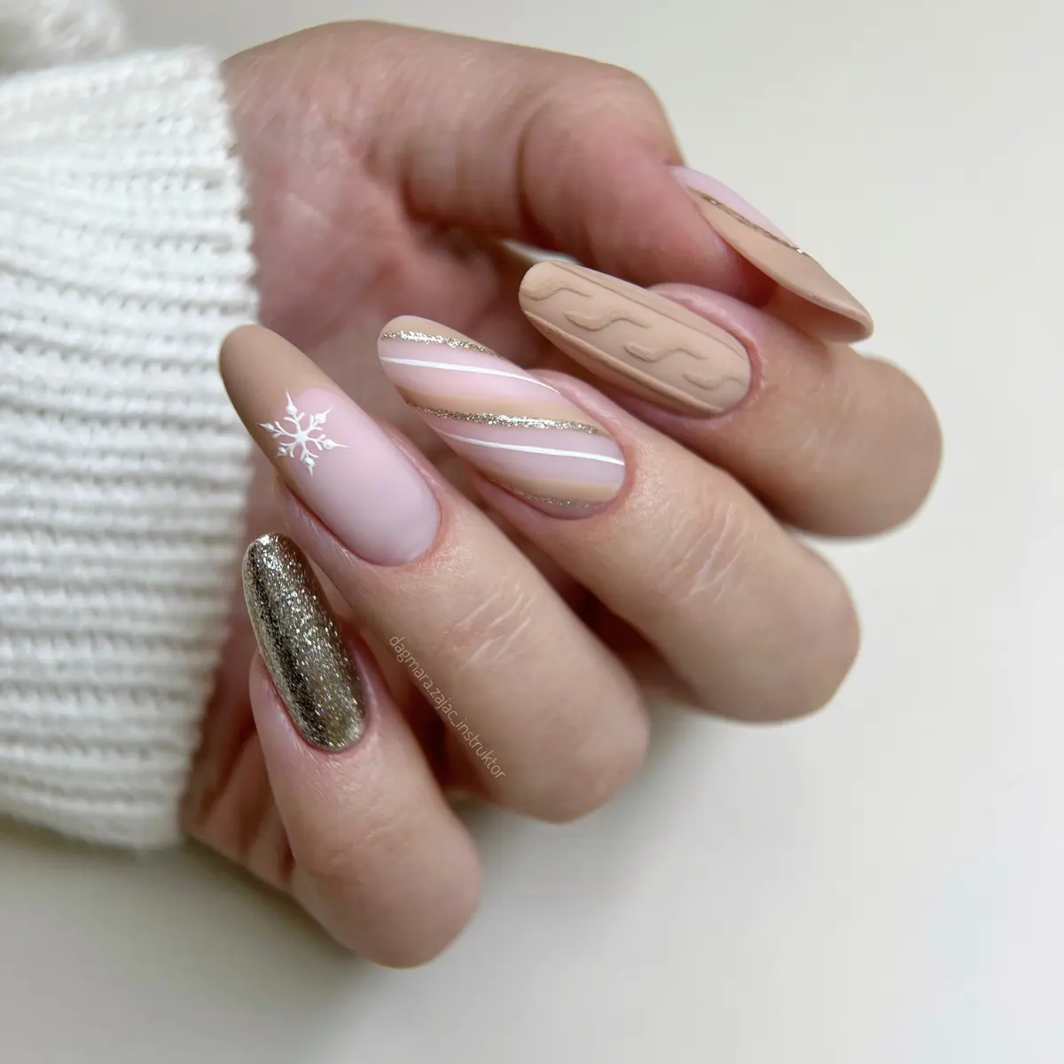 Lakier Hybrydowy UV Hybrid Fading Bride 6 ml - 506 - obrazek 3